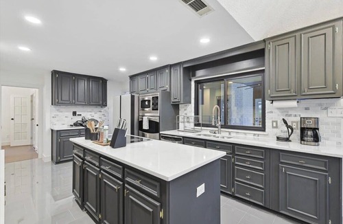 Northeast Carrollton House | Best of Carrollton - Luxury, Pool, Hot tub, Games