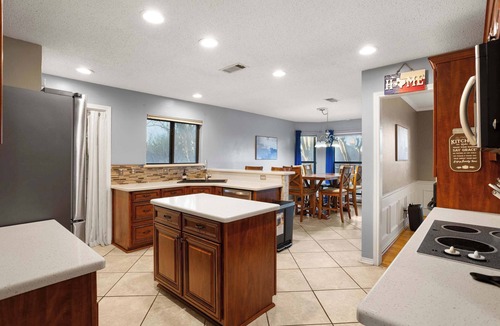 DeSoto House | Best of Desoto | 5BR/3BA w Pool, Patio, BBQ, Games