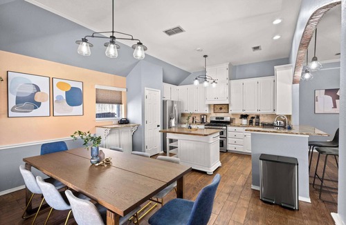 Saginaw House | Best of Saginaw – 4BD/2BA w Pool, Pool Table & BBQ