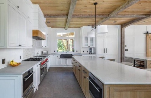 Lexington Villa | Best Place in Townnn