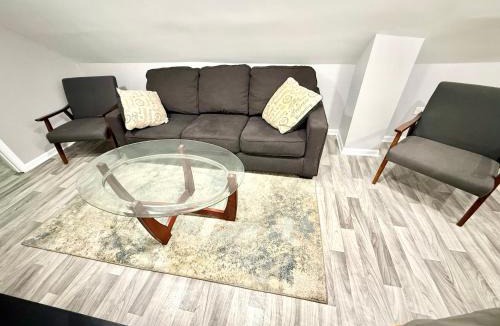 Canaryville House | BEST PLACE TO STAY - Close to Downtown! - FREE PARKING!