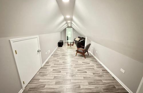 Canaryville House | BEST PLACE TO STAY - Close to Downtown! - FREE PARKING!