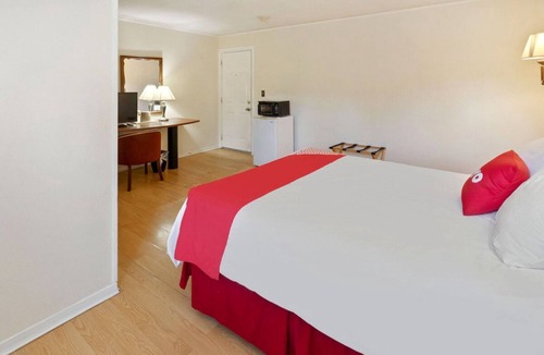 Delhi House | Best Place to Stay in Delhi! 4 Convenient Units, Near Maple Shade Farm