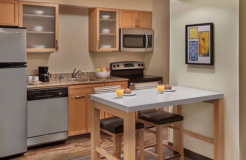 Chesterfield Hotel | Best Place to Stay in Chesterfield! Kitchen, Free Breakfast, Pets Allowed