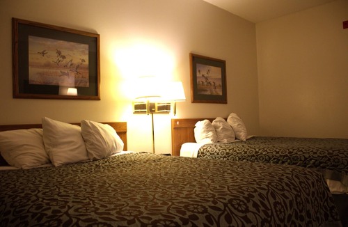 Manchester Hotel | Best Rest Inn & Suites