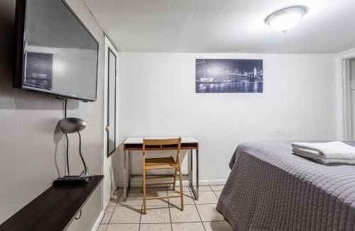 Ironbound District House | Best Room To Visit NYC-Subway Access