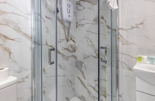 Seven Sisters Condo | Best Studio Staycation in Prime Location