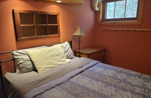 Tay Valley Cottage | Best sunrises! Right on the water, between Perth and Westport.