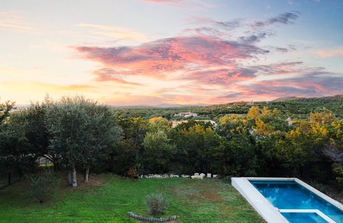 Leander House | Best Sunset in TX ~Luxury Getaway~ Heated Jacuzzi