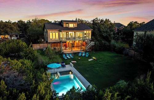 Leander House | Best Sunset in TX ~Luxury Getaway~ Heated Jacuzzi