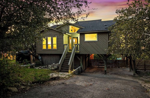 Leander House | Best Sunset in TX ~Luxury Getaway~ Heated Jacuzzi