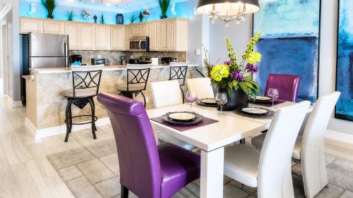 West Panama City Beach Resort | Best Vacation Escape Free Beach Service Come Relax Book Now!