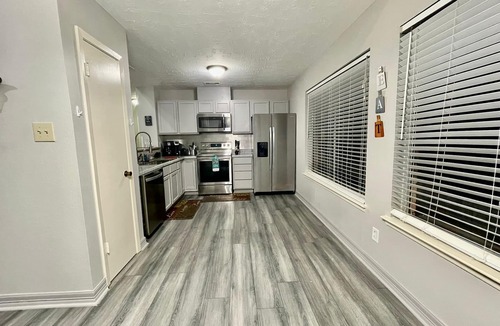 Katy House | Best Value -3 BR Home by Premier Host- Heart of Katy | 40 mins from FIFA Stadium