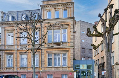 Contades Hotel | Best Value, Quality Stay! Near Museum Œuvre Notre-Dame! Pets are Allowed!