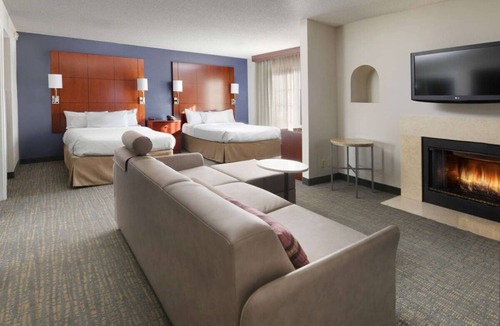 Northeast Heights Hotel | Best Value, Quality Stay! Near Lafayette Park, Free Breakfast, Pet-Friendly!