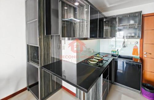 Pluit Apartment | Best View 1BR Baywalk Condo Pool Gym, Wi-Fi