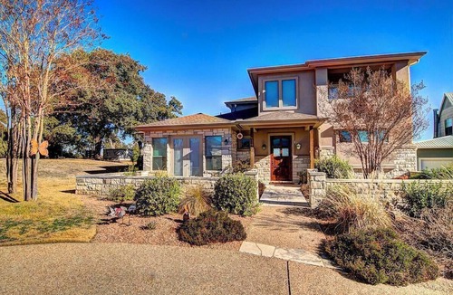 Naumanns Camp House | Best View on Lake Travis! Lovely home!