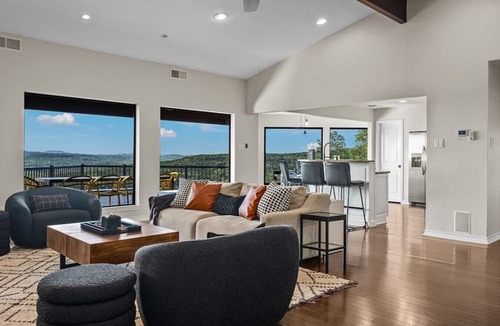Helotes House | Best Views in Texas w/Sparkling Pool & Hot Tub