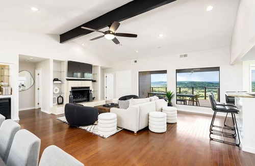 Helotes House | Best Views in Texas w/Sparkling Pool & Hot Tub