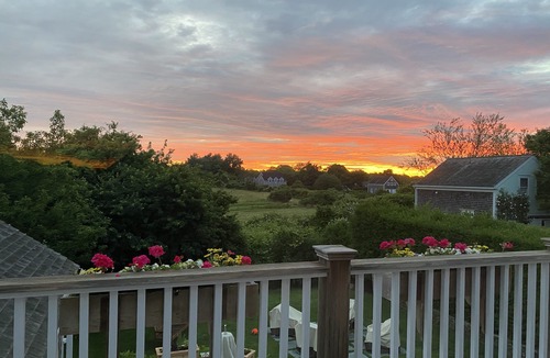Nantucket Town House | Best “walk everywhere” location. June 27-July 11 still open. 10% off. Ferry tix.