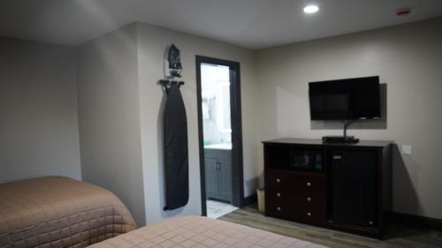 Rockfall Hotel | Best Way Inn