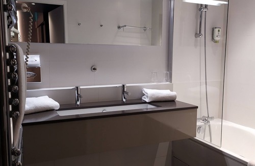 Aix-les-Bains Hotel | Best Western Aquakub