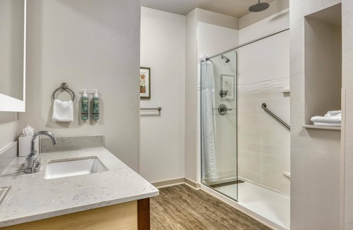 Bandera Hotel | Best Western Bandera Suites & Saloon