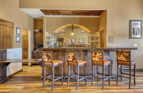 Bandera Hotel | Best Western Bandera Suites & Saloon