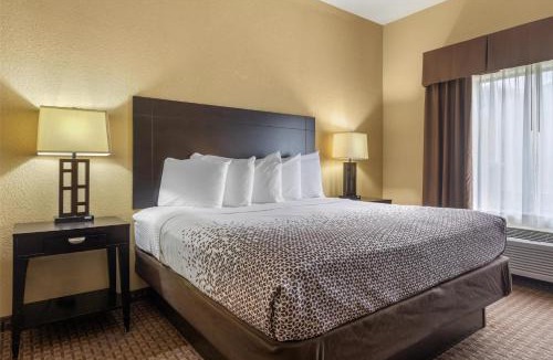Bastrop Hotel | Best Western Bastrop Pines Inn
