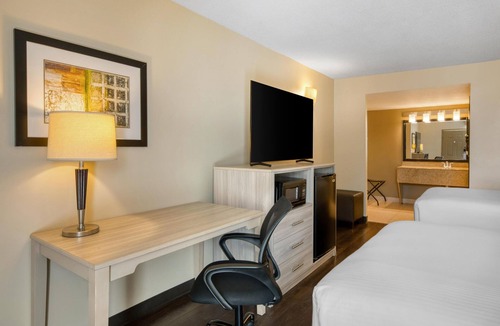 Lakeview Hotel | Best Western Battlefield Inn-Manassas