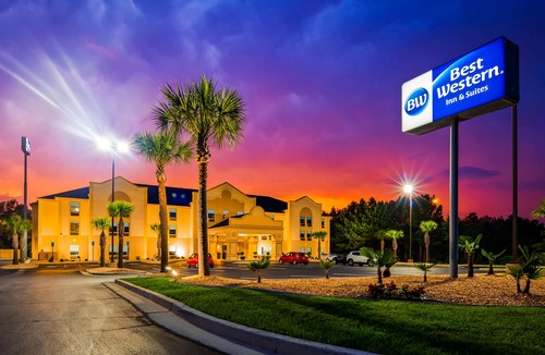 Perry Hotel | Best Western Bradbury Inn & Suites