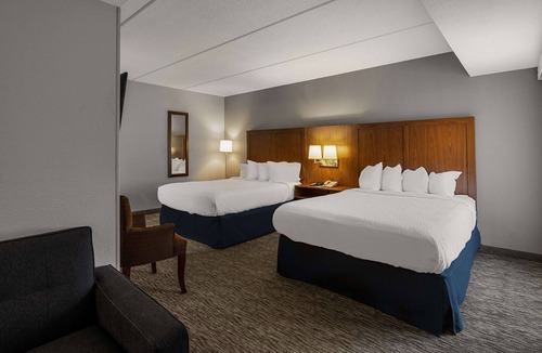 Superior Hotel | Best Western Bridgeview Hotel