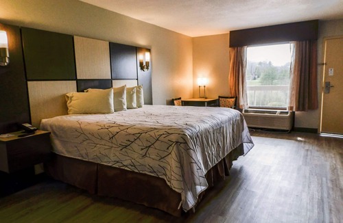 Townsend Hotel | Best Western Cades Cove Inn