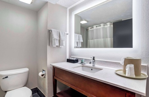 Canton Hotel | Best Western Canton Inn