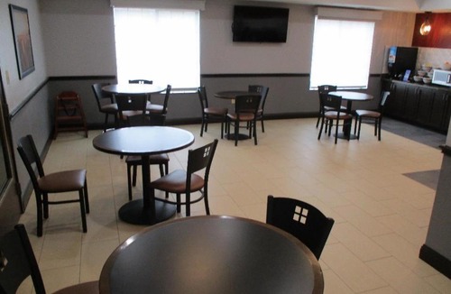 Carthage Hotel | Best Western Carthage Inn & Suites