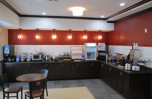 Carthage Hotel | Best Western Carthage Inn & Suites