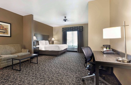 Carthage Hotel | Best Western Carthage Inn & Suites