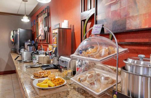 Wood Village Hotel | Best Western Cascade Inn & Suites