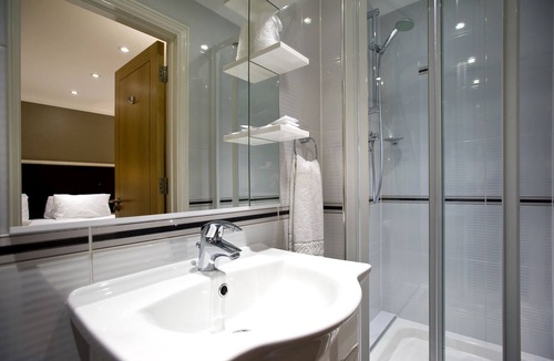 Chiswick Hotel | Best Western Chiswick Palace & Suites