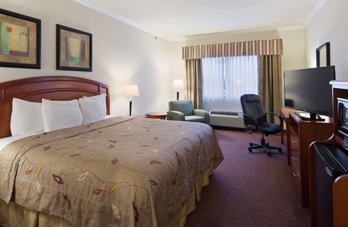 Cleveland Hotel | Best Western Cleveland Inn & Suites