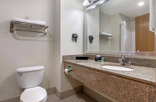 Mineral Wells Hotel | Best Western Club House Inn & Suites
