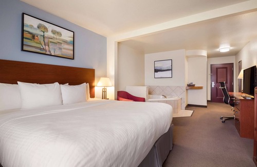 Coffeyville Hotel | Best Western Coffeyville Central Business District Inn and Suites