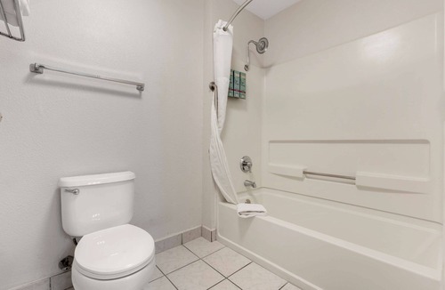 Selma Hotel | Best Western Colonial Inn