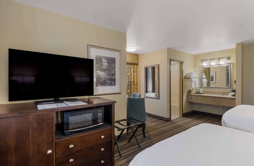 Cottage Grove Hotel | Best Western Cottage Grove Inn