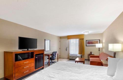 Rawlins Hotel | Best Western Cotton Tree Inn