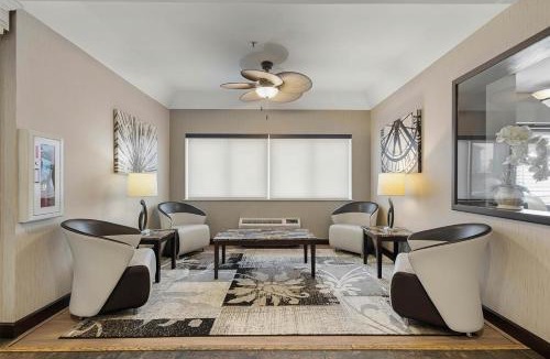 Batavia Hotel | Best Western Crown Inn & Suites - Batavia
