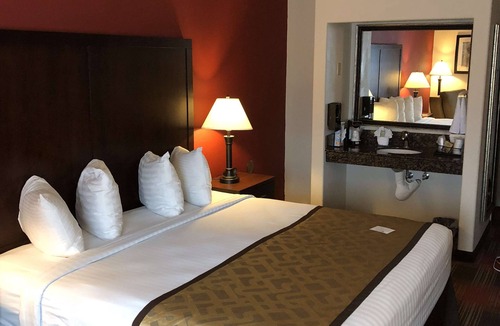 Dallas Hotel | Best Western Dallas Inn & Suites