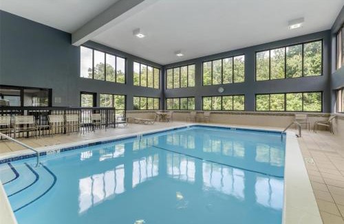Effingham Hotel | Best Western Delta Inn
