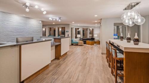 DeWitt Hotel | Best Western DeWitt