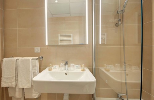 Salon-de-Provence Hotel | Best Western Domaine de Roquerousse